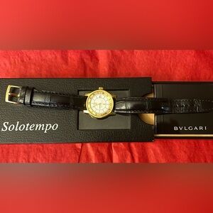 Authentic LADIES 35mm BVLGARI SOLOTEMPO DATE WATCH in 18k YELLOW GOLD